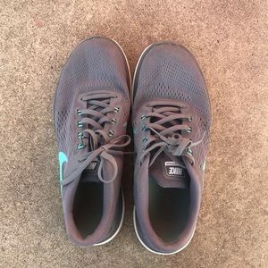 Nike Flex Runs Sz 10